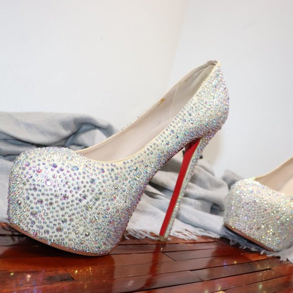 Christian Louboutin Daffodile Crystal Heels - Picture 4 of 14